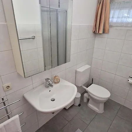 Haus-hooge-whg-02 *